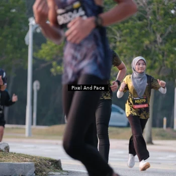 Runner Photo 6767085
