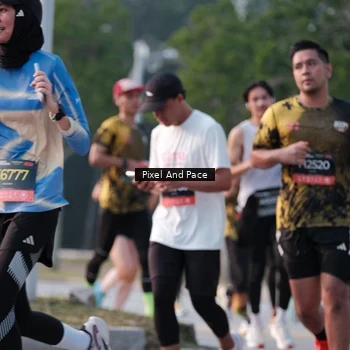 Runner Photo 6767087