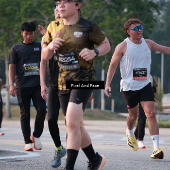 Runner Photo 6767171