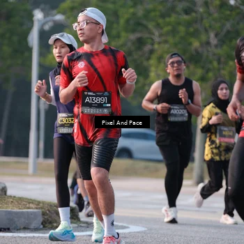 Runner Photo 6767264