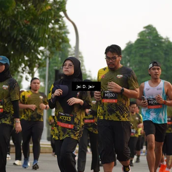 Runner Photo 6767327