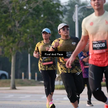 Runner Photo 6767340