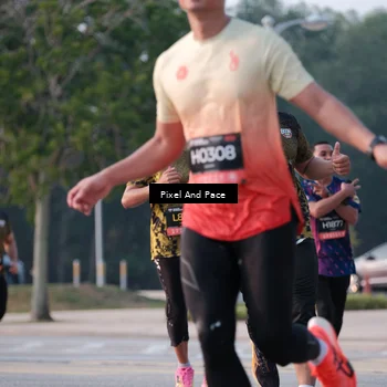 Runner Photo 6767343
