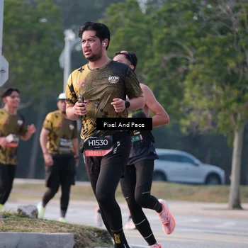 Runner Photo 6767371