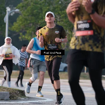 Runner Photo 6767496