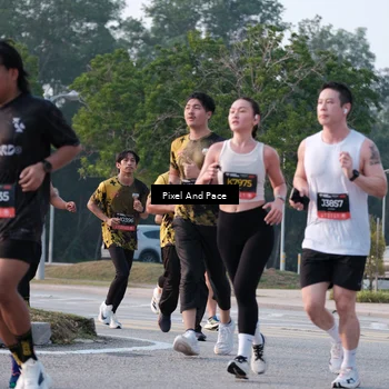 Runner Photo 6767640