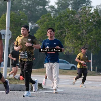 Runner Photo 6767686