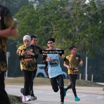 Runner Photo 6767794