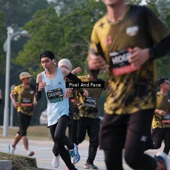 Runner Photo 6767810