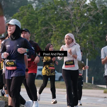Runner Photo 6767909