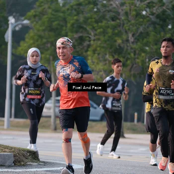 Runner Photo 6768059