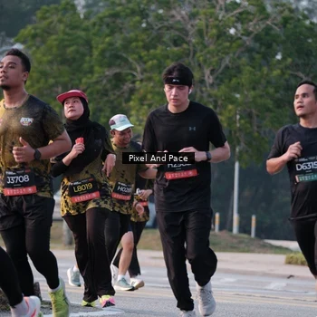Runner Photo 6768111
