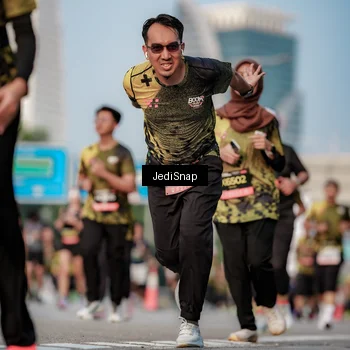 Runner Photo 6768606