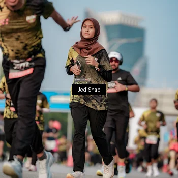 Runner Photo 6768707