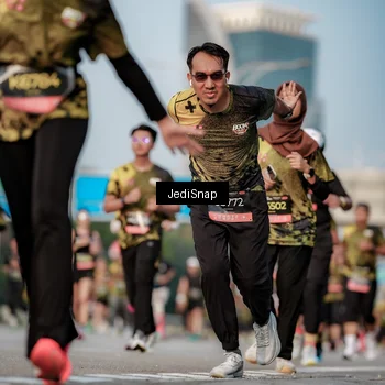 Runner Photo 6768892