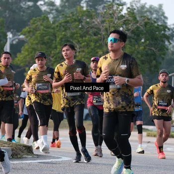 Runner Photo 6769704