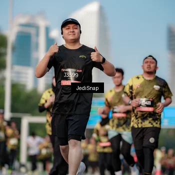 Runner Photo 6769801
