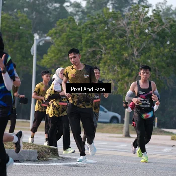 Runner Photo 6770004