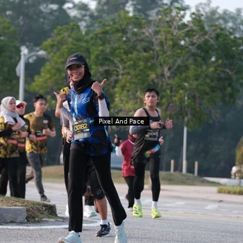 Runner Photo 6770009
