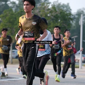 Runner Photo 6770022