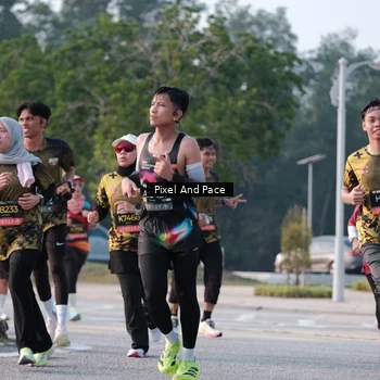 Runner Photo 6770023