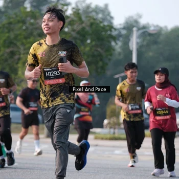 Runner Photo 6770027