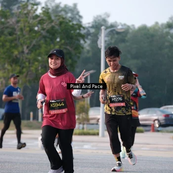 Runner Photo 6770043