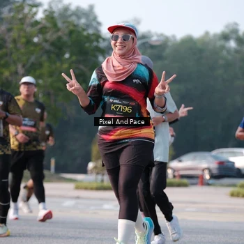Runner Photo 6770069