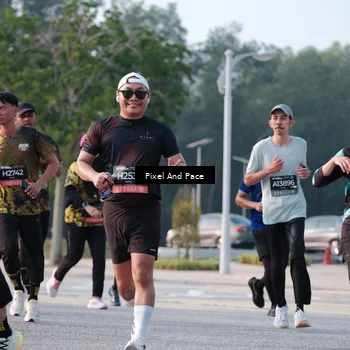 Runner Photo 6770096