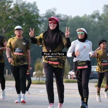 Runner Photo 6770109