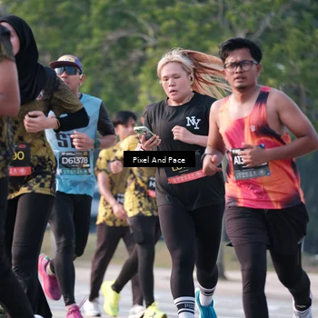 Runner Photo 6770444