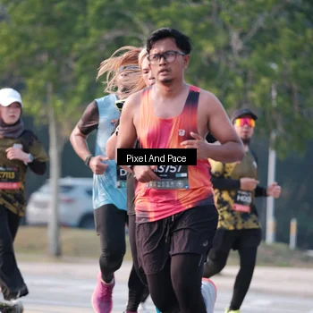 Runner Photo 6770469