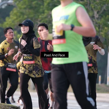 Runner Photo 6770999
