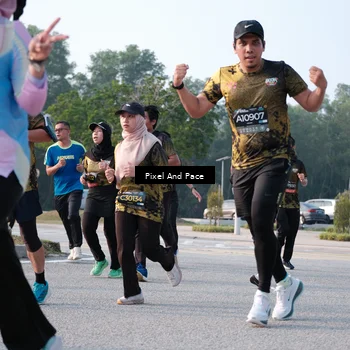 Runner Photo 6771015