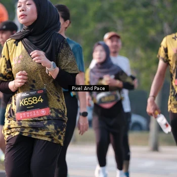 Runner Photo 6771063
