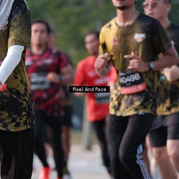 Runner Photo 6771064