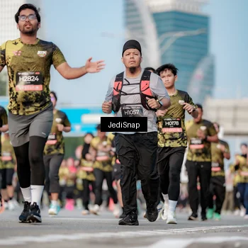 Runner Photo 6771119