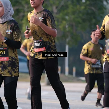 Runner Photo 6771305