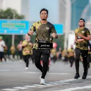 Runner Photo 6774215