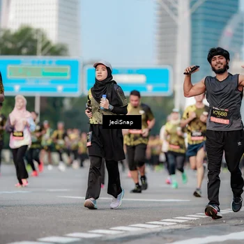Runner Photo 6774605