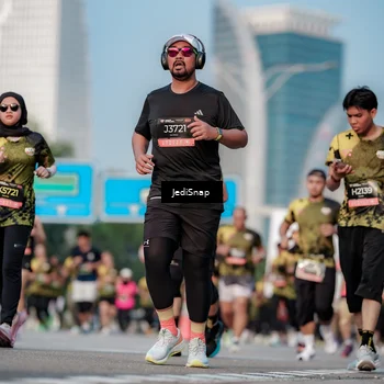 Runner Photo 6774739