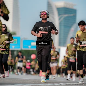 Runner Photo 6774780