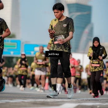 Runner Photo 6774826