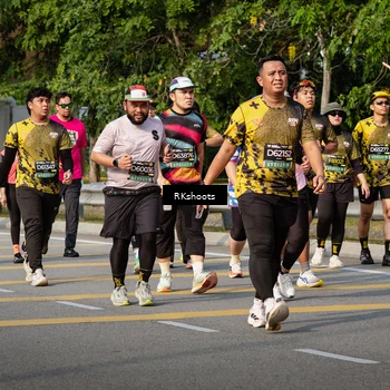 Runner Photo 6777025