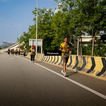 Runner Photo 6777433