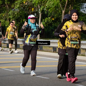 Runner Photo 6777800