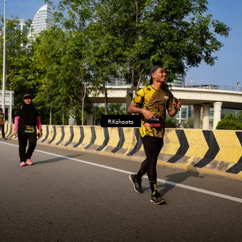 Runner Photo 6777803
