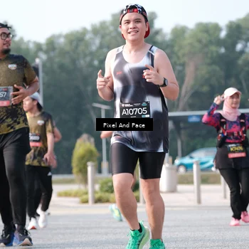 Runner Photo 6777864