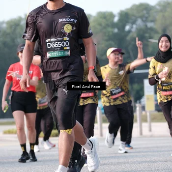 Runner Photo 6777938
