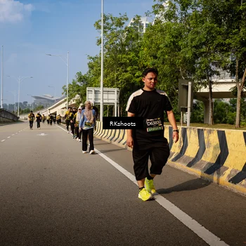 Runner Photo 6777945